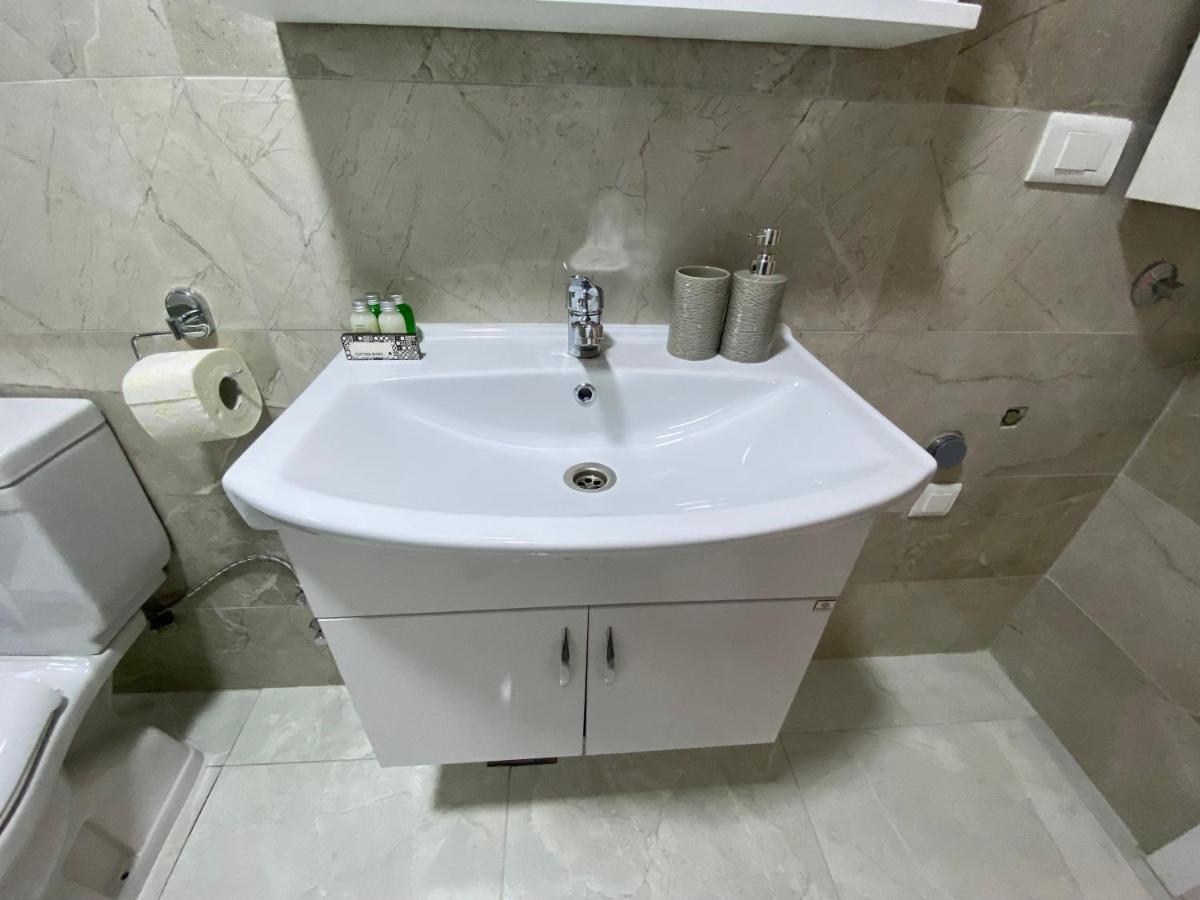 Sis Apartments Охрид Екстериор снимка