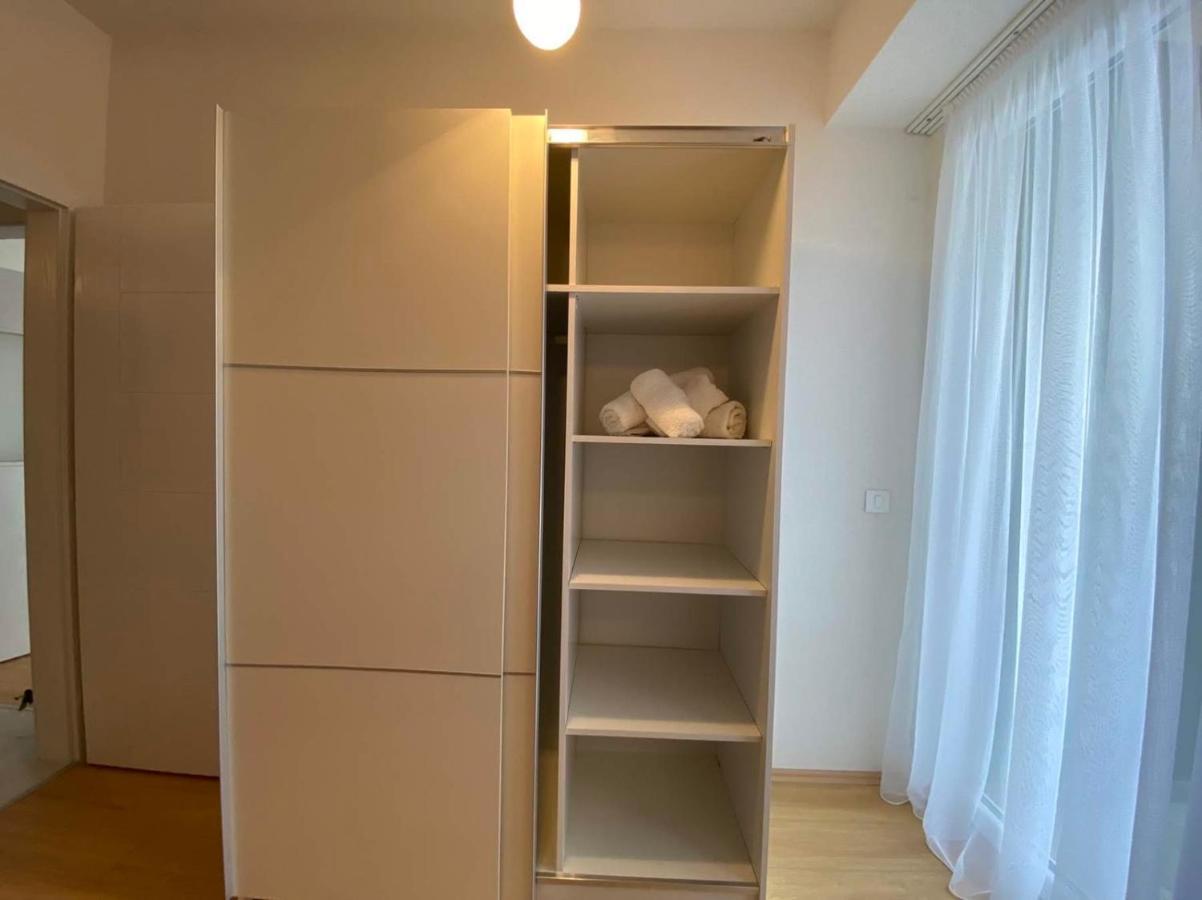Sis Apartments Охрид Екстериор снимка